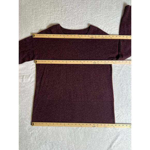 Nicole Miller Women’s Cashmere Sweater Size L Purple Minimalist Luxurious Soft - Picture 5 of 8